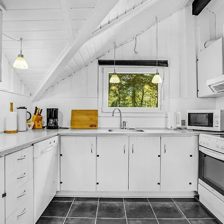 Three-bedroom Holiday In 펜션 Blåvand