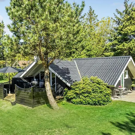Three-bedroom Holiday In 펜션 Blåvand