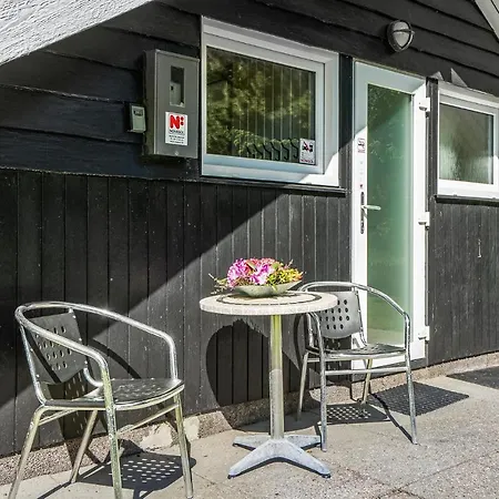 펜션 Three-bedroom Holiday In